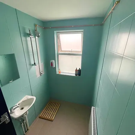 The Nest Strandhill Хостел