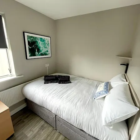 The Nest Strandhill Хостел *