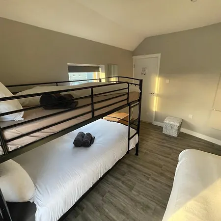 Хостел The Nest Strandhill *